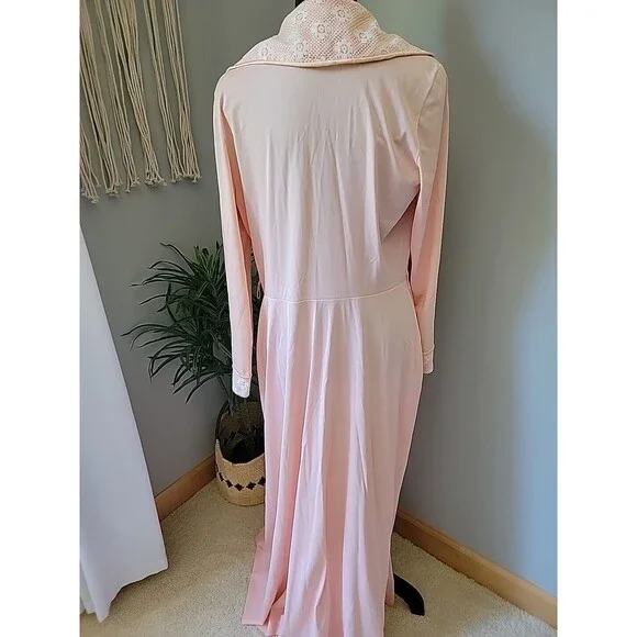 Vintage JC Penny Nylon Robe Peach Colored Housecoat Size Med - Picture 6 of 9